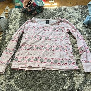 Christmas like pattern with a variety of shades of pink and has some grey